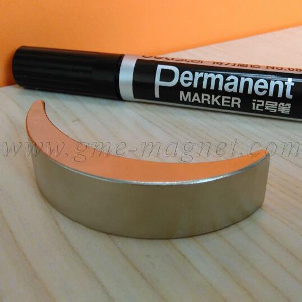 crescent shaped magnets